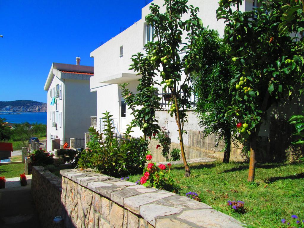 Apartments Miki Bar Exterior photo